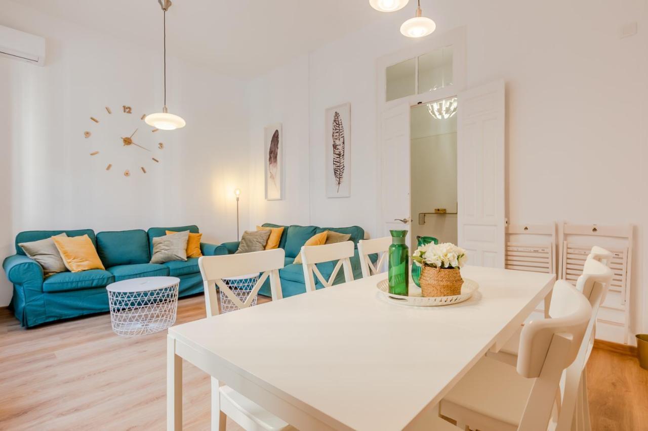 Avanti La Campana, Con Un Balcon Que Te Enamorara Del Ambiente De Sevilla 외부 사진