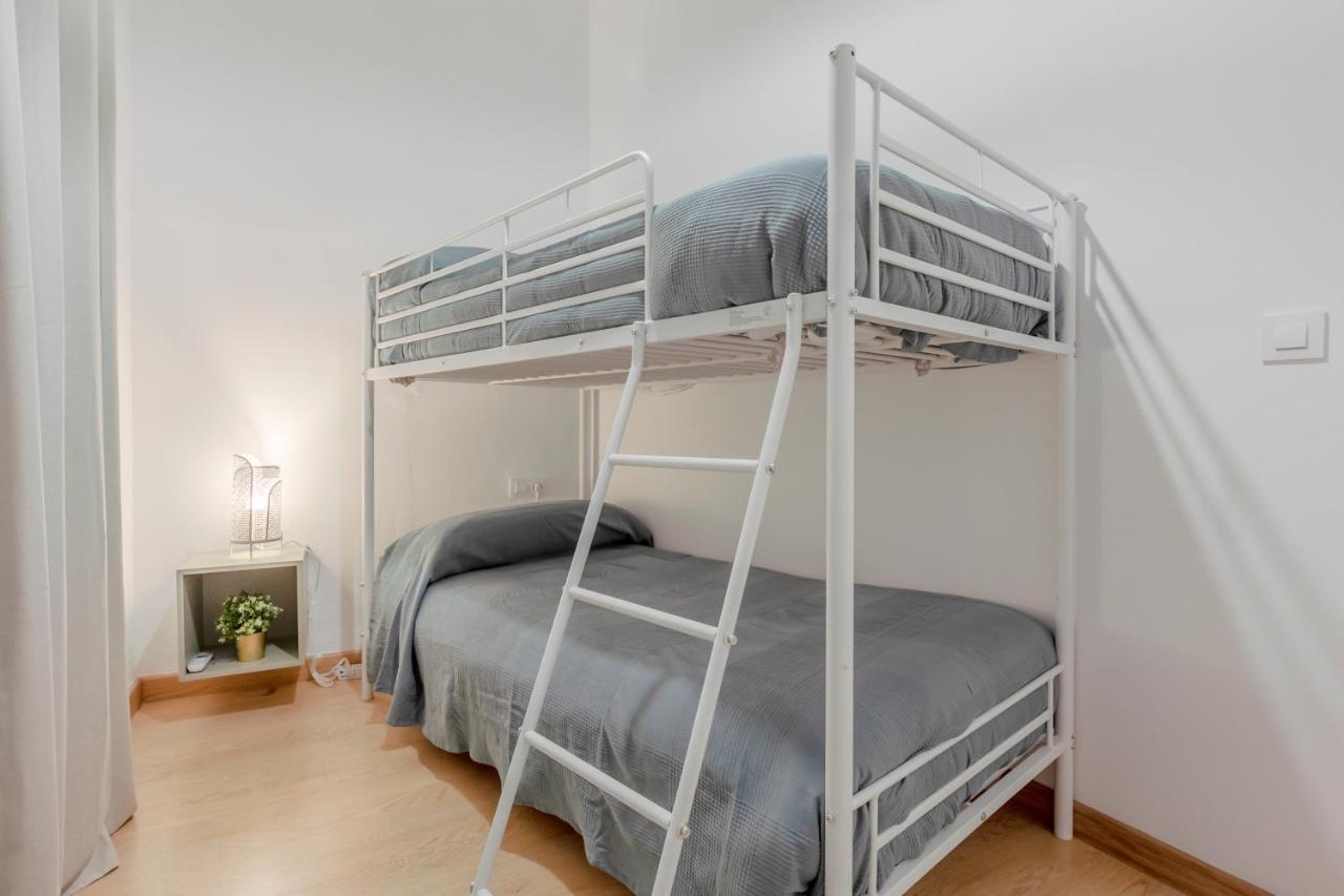 Avanti La Campana, Con Un Balcon Que Te Enamorara Del Ambiente De Sevilla 외부 사진